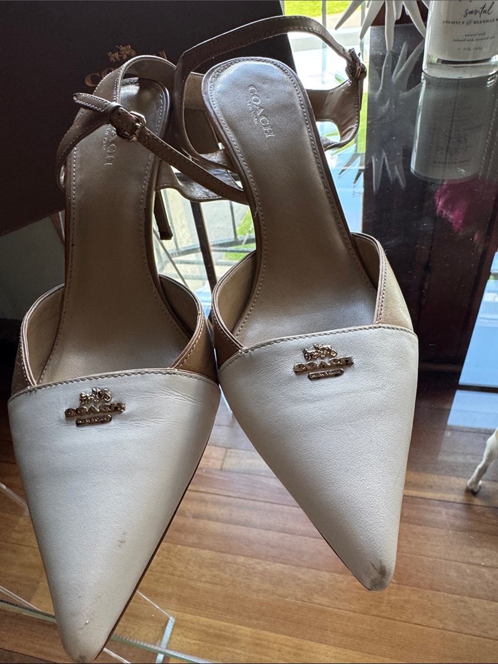 Coach White and Tan Pointed Toe Slingback Mule - Picture 6 of 8